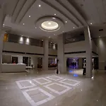 Mayfair Пафос