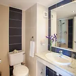 Mayfair 4* Пафос