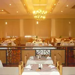 Mayfair Отель Пафос
