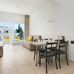 Mayfair 4*