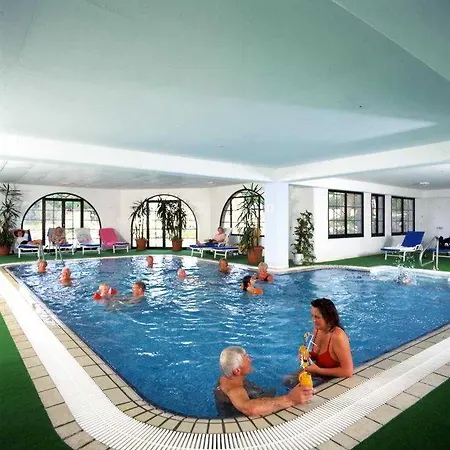 Mayfair 호텔 4*