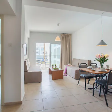 Mayfair 4* 파포스